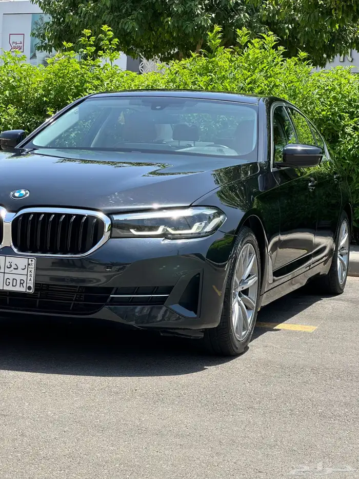 BMW الفئة الخامسة الموديل 2023 البيع 129000 الف 3