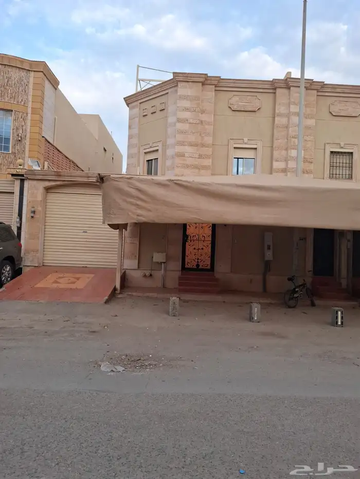 للبيع فلل مودرن بثلاث شقق منفصلة وفلل اخري بالحمدانية جدة 1