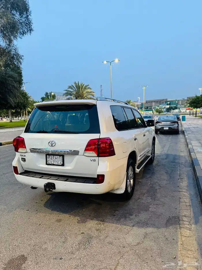 Land Cruiser 2015 3