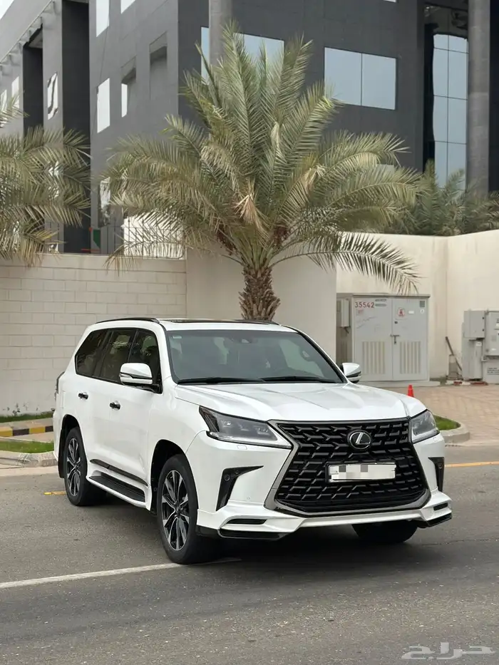 لكزس LX570 2021 بلاك ادشن شبه جديد 0