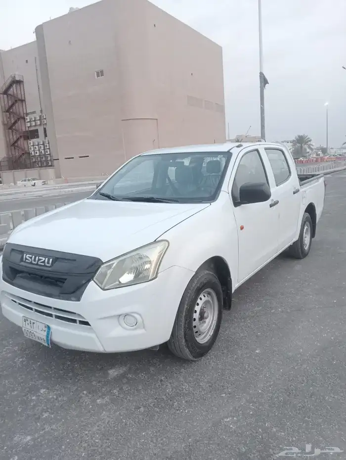 ايسوزو 2019 ديزل بحالة ممتاز 3