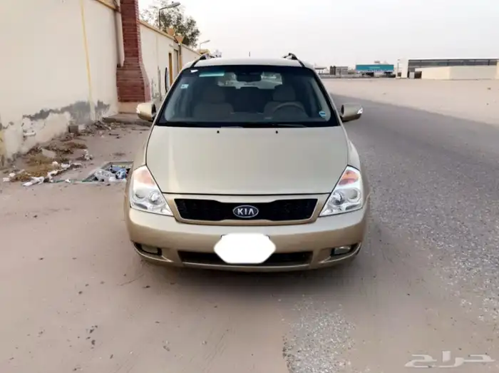 كيا كرنفال 2011 10
