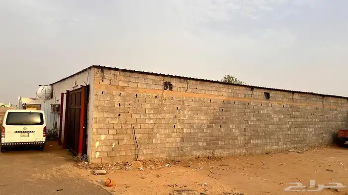 مستودع مع سكن عمال 2