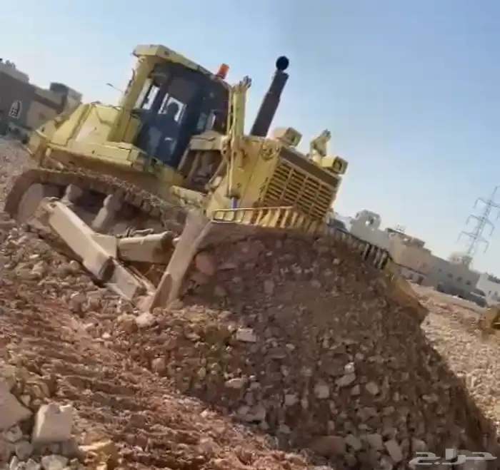 بلدوزر كوماتسو عدد 1الحجم 275 -2 1