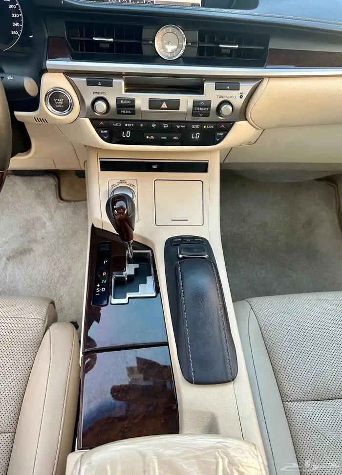 لكزس ES350 2015 14