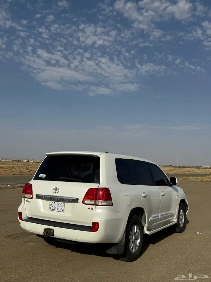 جيب لاندكروزر 2011 بدي شرط 1