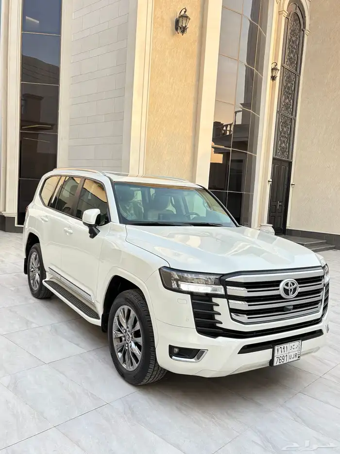 لاندكروزر 2023 رقم L4 9