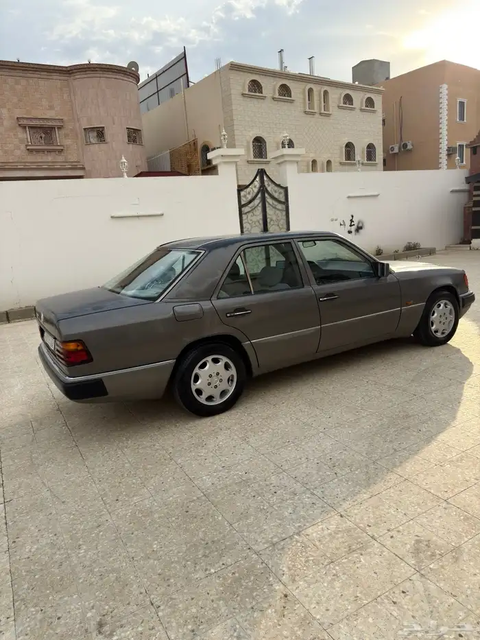 مرسيدس 300 E فرخ شبح (مخزن ) ممشى 31 الف 1992 4