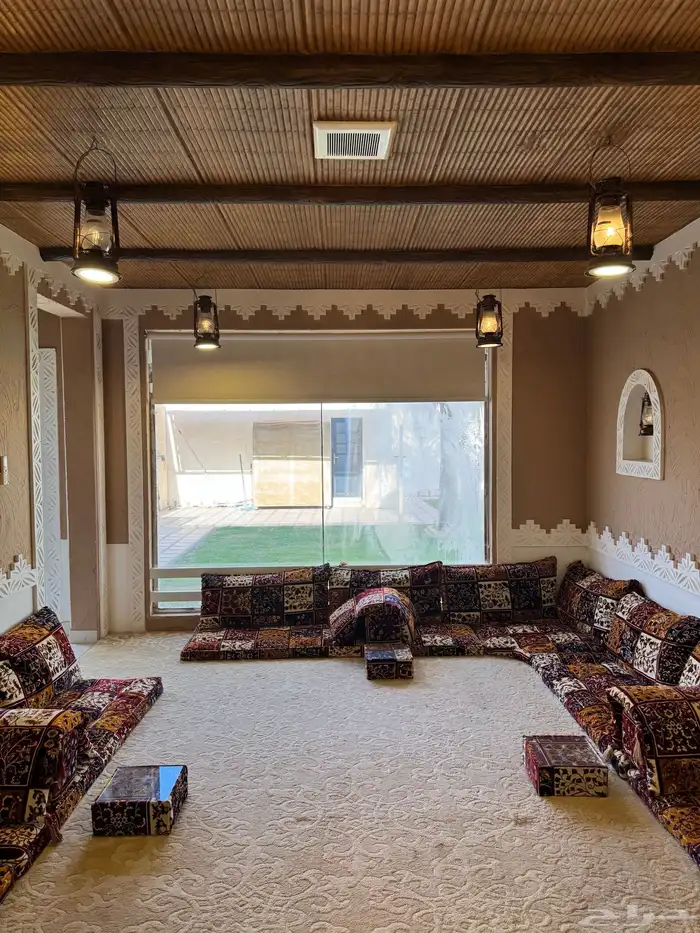 شاليه فاخر للبيع 770 متر مربع حي الغدير 1