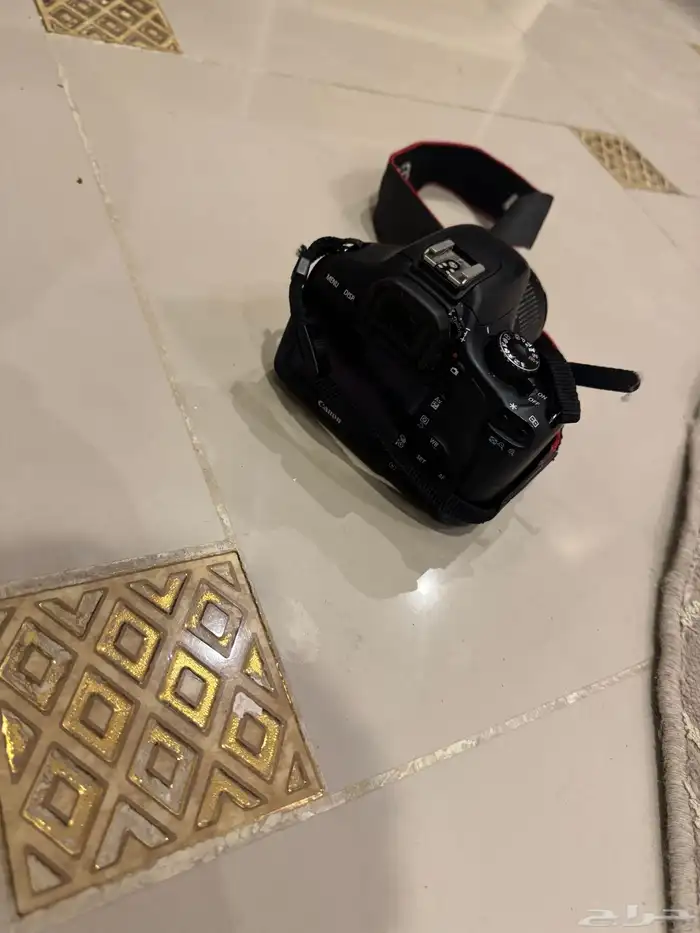 كاميرا كانون 550D EOS 1