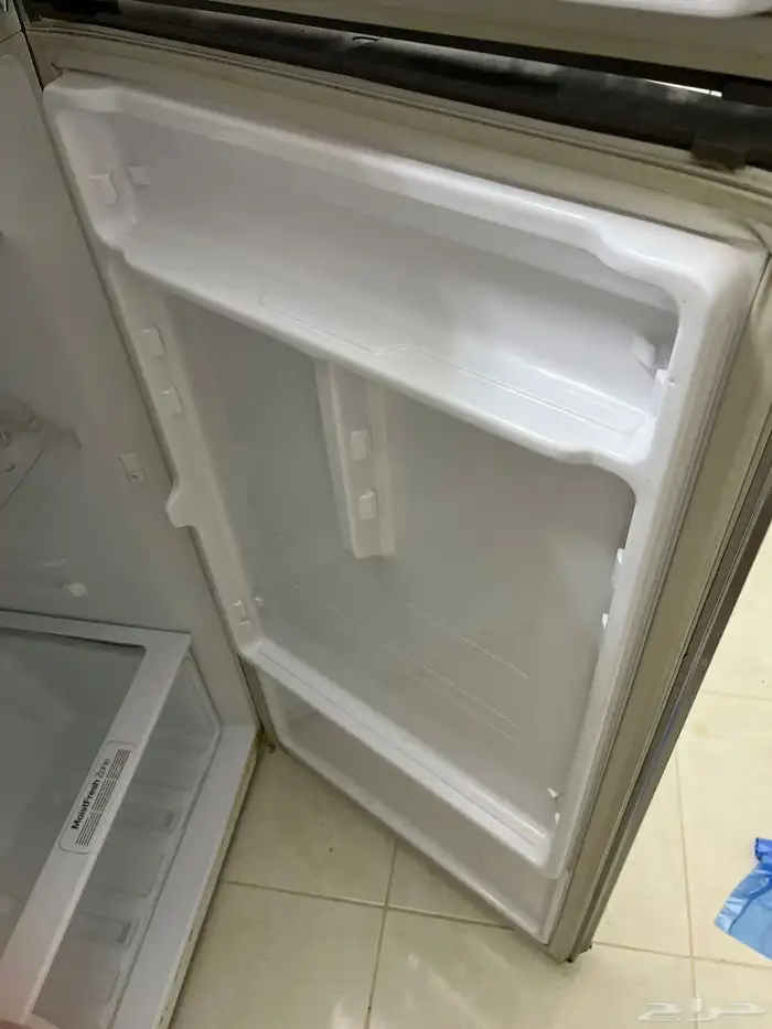 ثلاجه نضيف مافيه ولا شي تبريد قوي ثلج 3