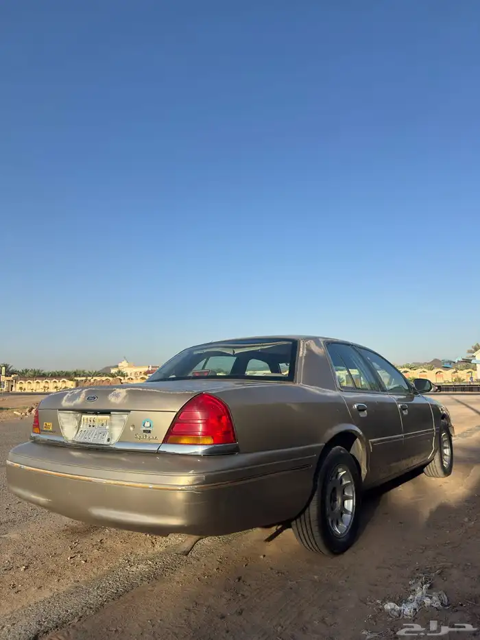 فورد موديل 2000 3