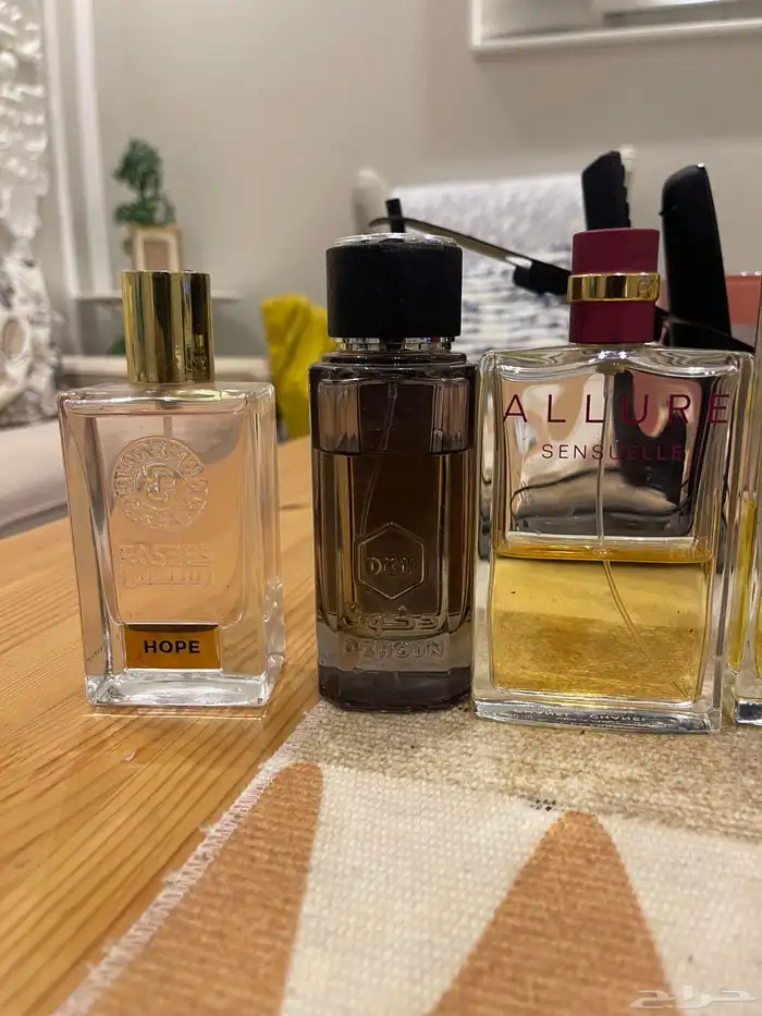 للبيع عشر عطور فخمه عربيه وفرنسيه وشرط اصليه 2