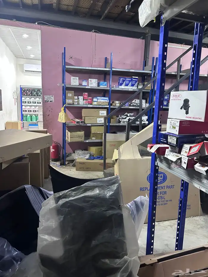 بضاعة قطع غيار تويوتا وهونداي للبيع 1