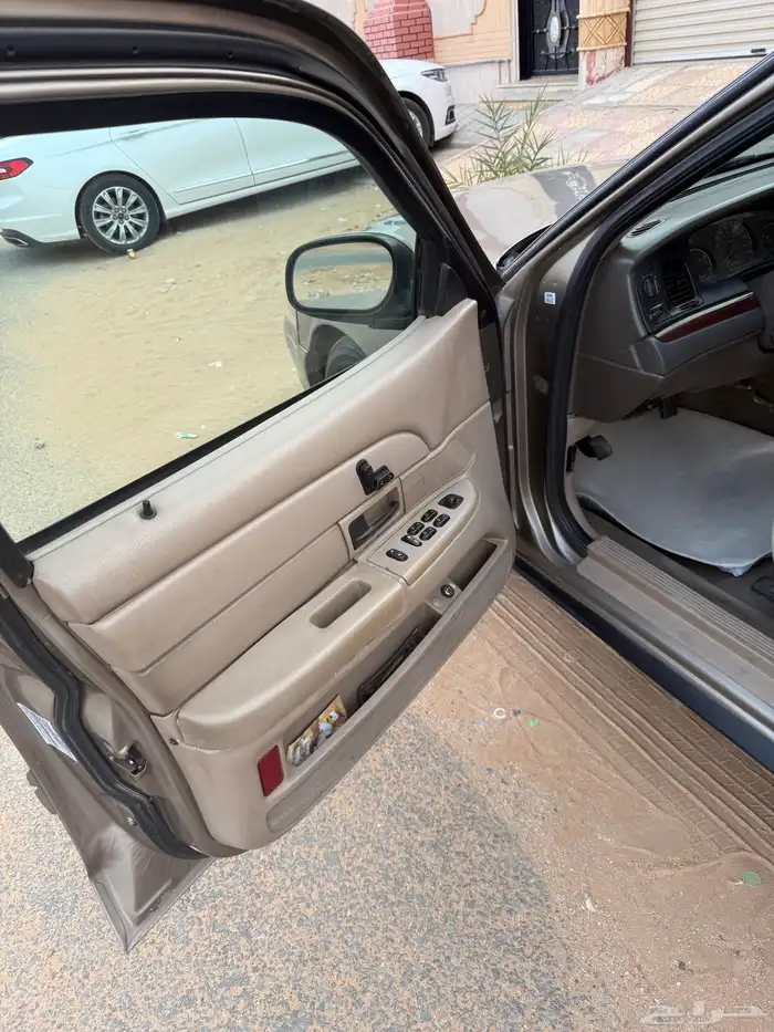 فورد فكتوريا 2004 نظيف بدي وكاله 12