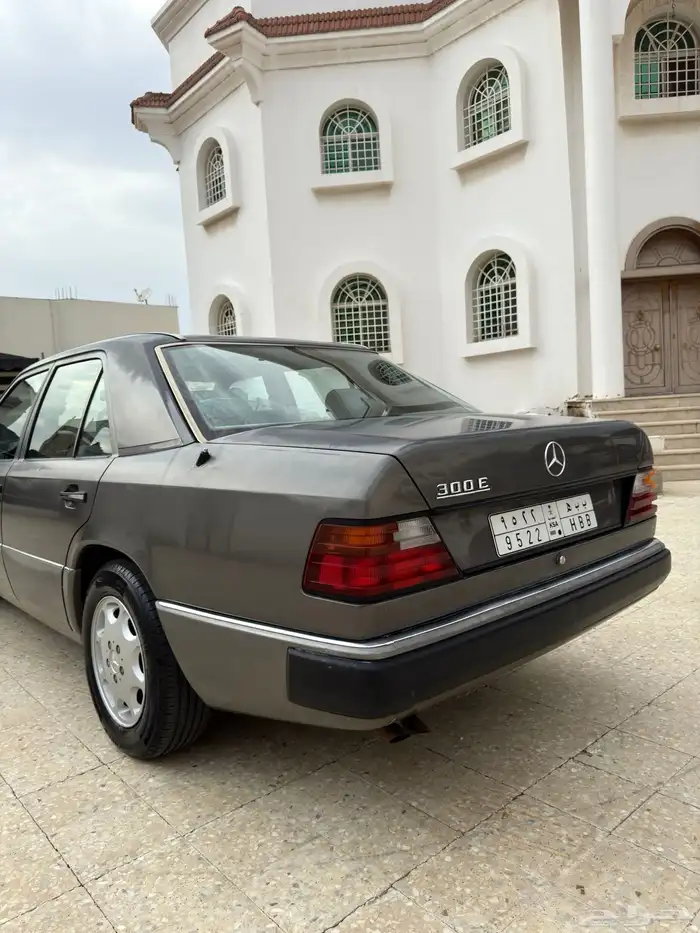 مرسيدس 300 E فرخ شبح (مخزن ) ممشى 31 الف 1992 36