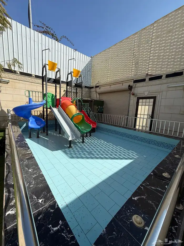 استراحة قسمين بمسبحين كبار وصغار وألعاب مائيه وملعب صابوني 3