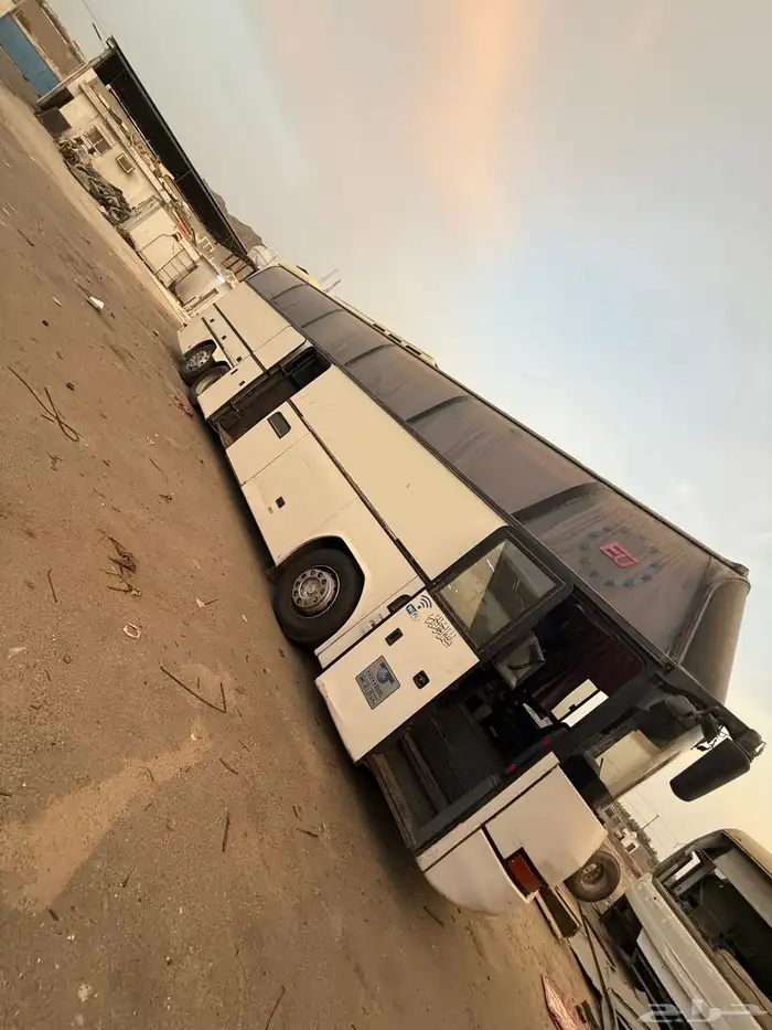 حافلة مرسيدس نوبلان 4