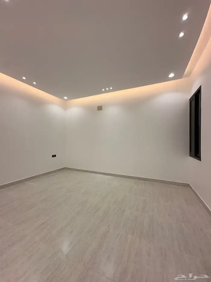 للبيع روف دور ثاني بملحق مع سكاي لايت تشطيب مودرن مساحه350م 10