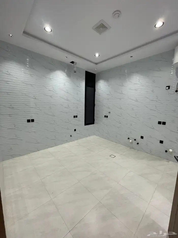 للبيع ارواف ارضيه وعلويه تشطيب vip ابها المحاله 12