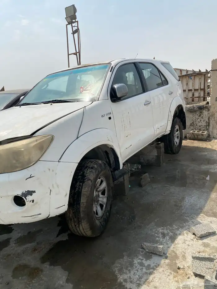 فورشنر موديل 2010 تشليح (قطع غيار فقط ) 1