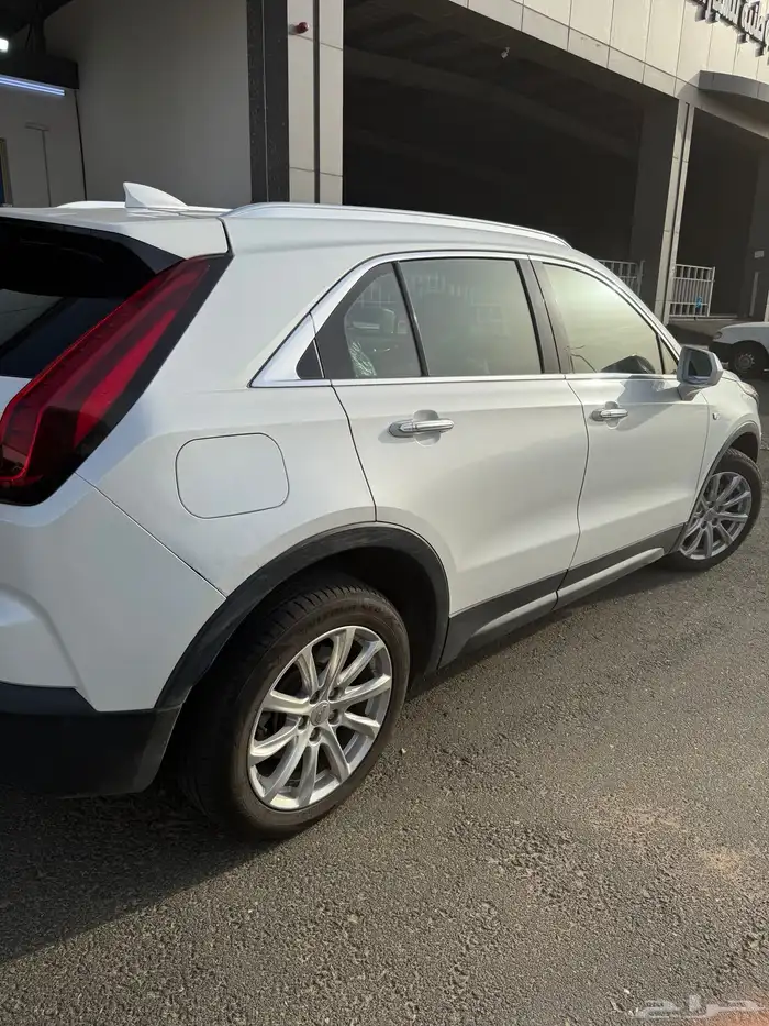 كاديلاك XT4 2019 6