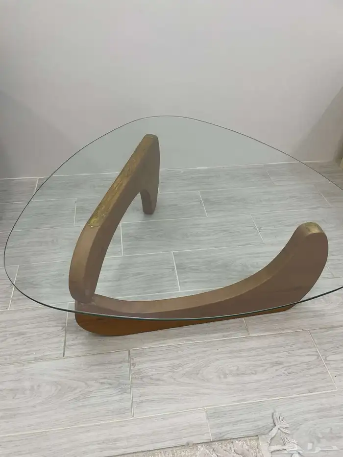طاولة. 2
