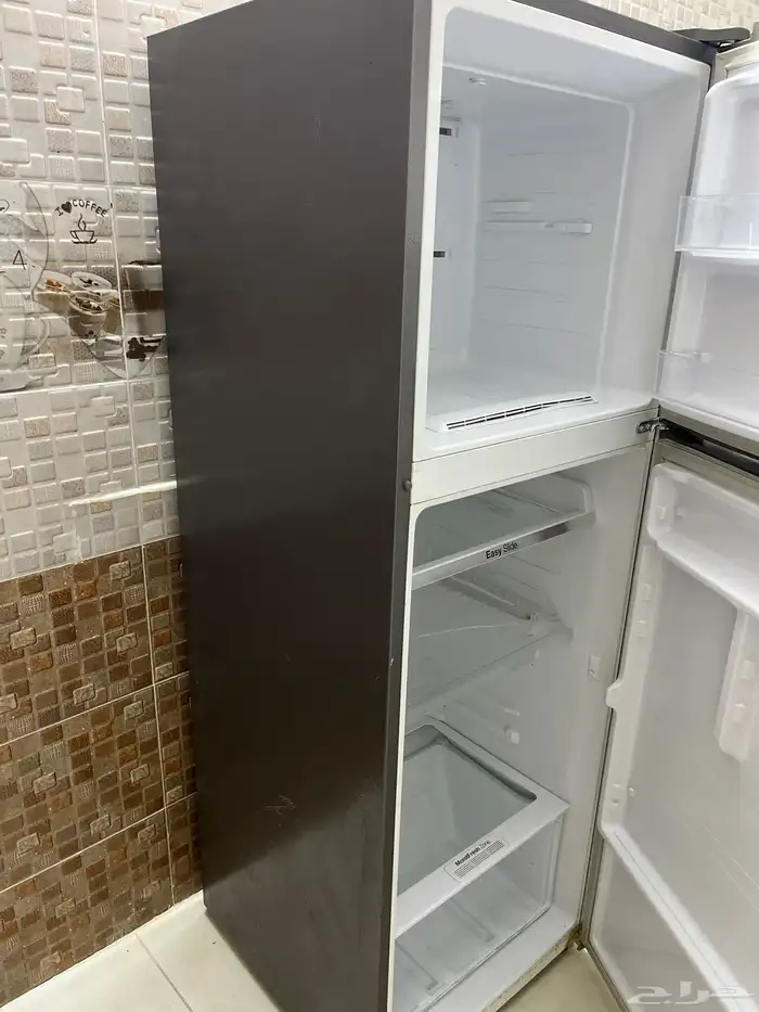 ثلاجه نضيف مافيه ولا شي تبريد قوي ثلج 4
