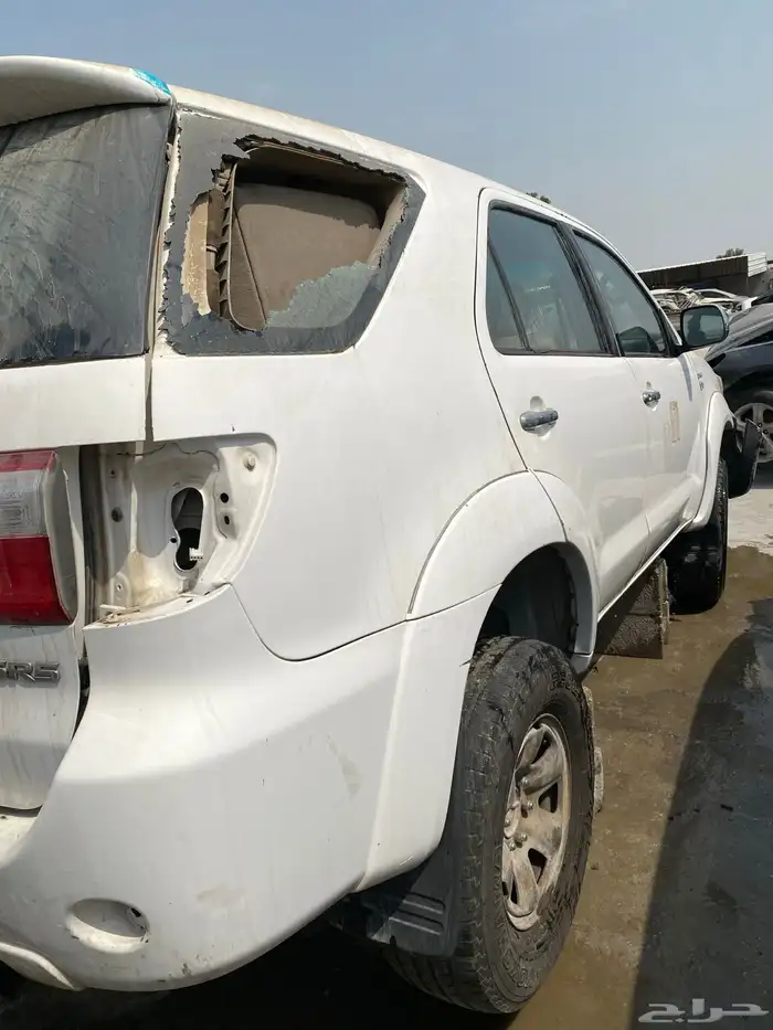 فورشنر موديل 2010 تشليح (قطع غيار فقط ) 3