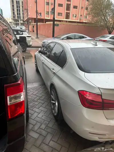 بي ام 320i index