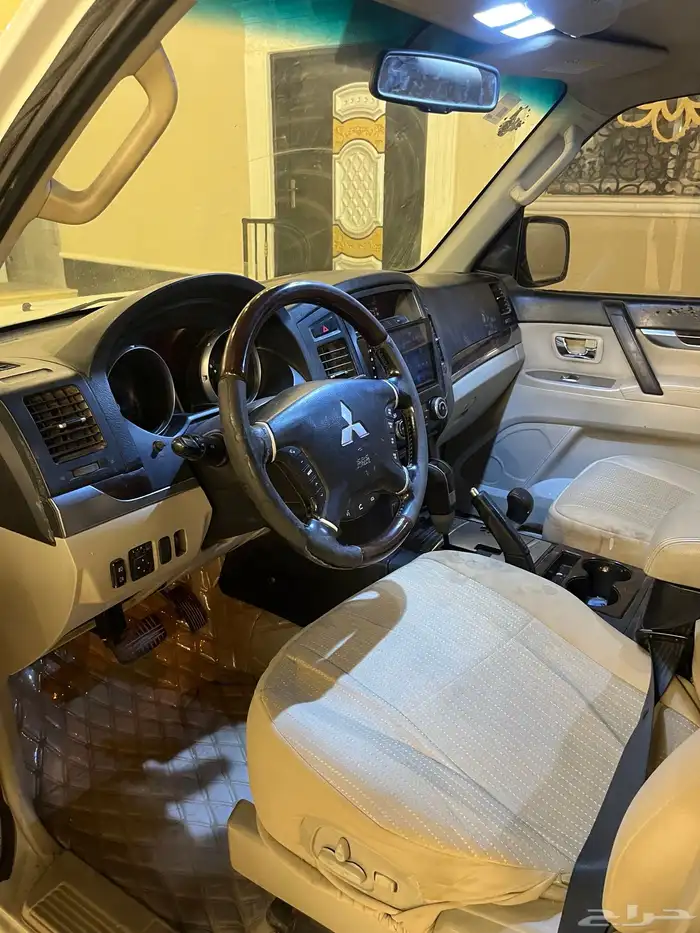 جيب باجيرو مكينه كبير 3800 بحالة جيده جدا 5
