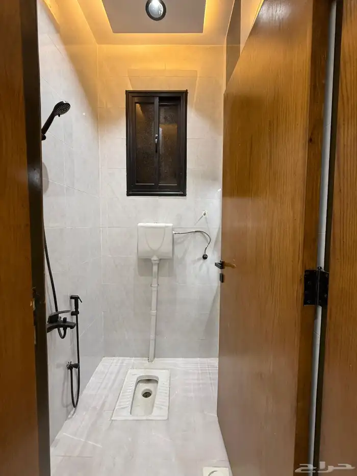 للبيع شقق علويه وشقق ارضيه تشطيب vip ف درة الموسي 8