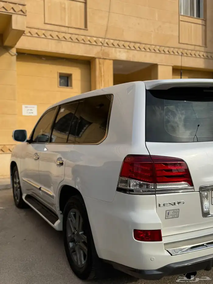 جيب لكزس LX570 2012 نظيف 6