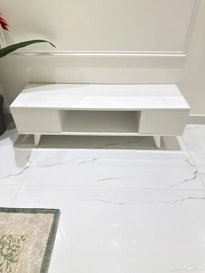 طاوله تلفزيون بطول 120 0
