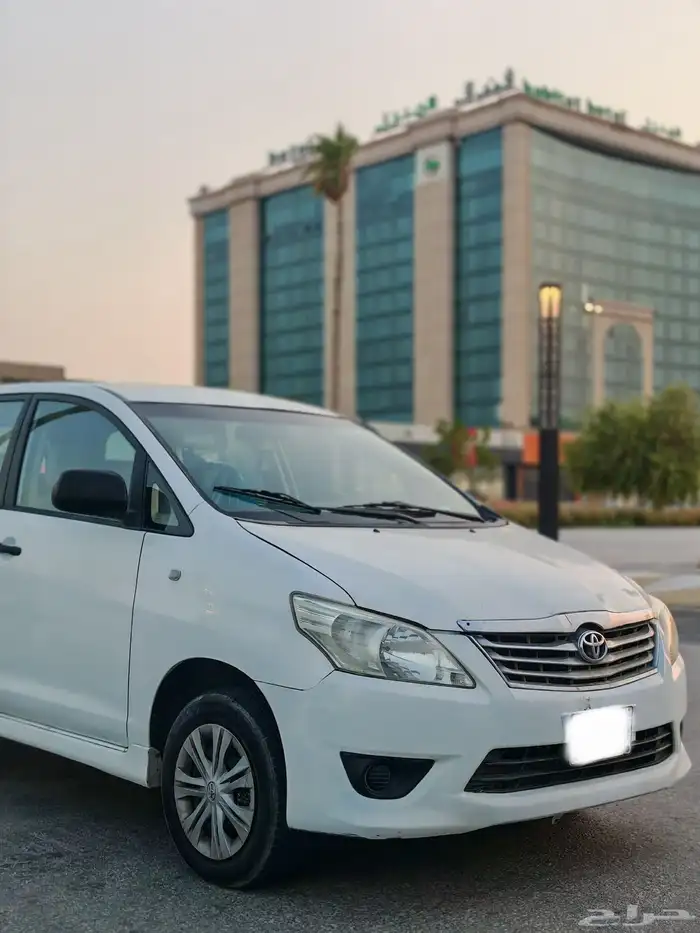 تايوتا اينوفا 2014 53