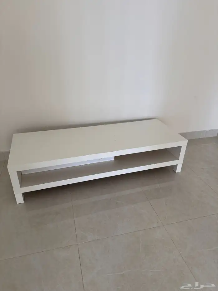 طاولة تلفزيون من IKEA 1