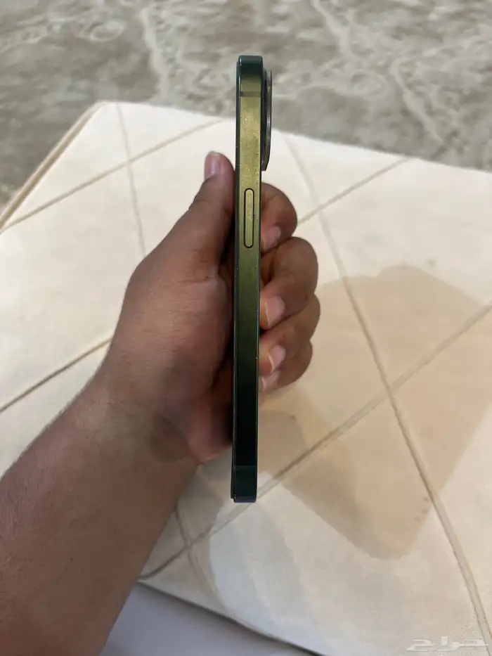 ايفون 13 عادي 4
