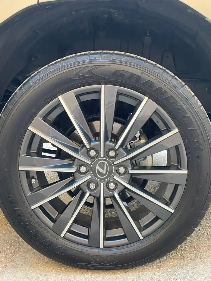 لكزس GX 550 فل كامل 2024 ( بحالة الجديد ) 16