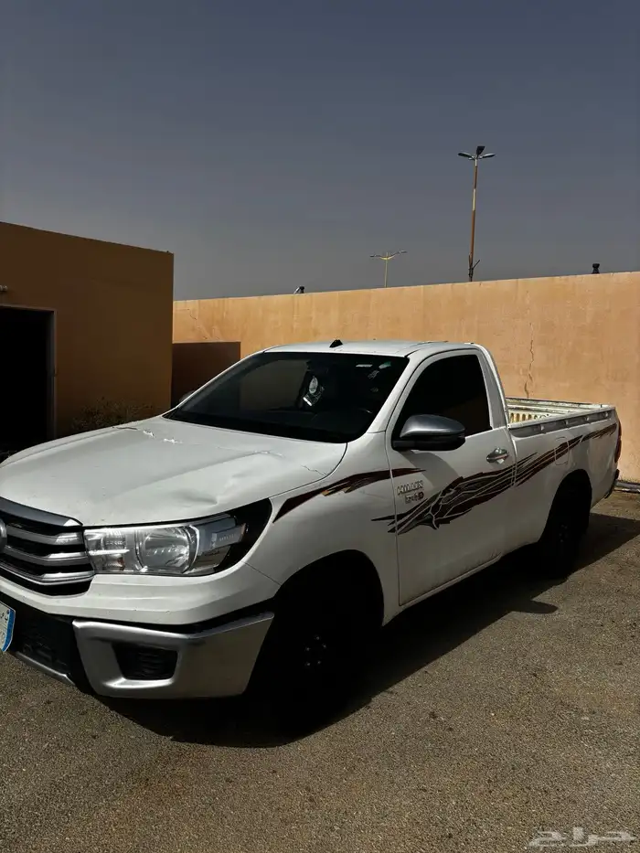 هايلكس غمارة 2400 ديزل السيارة منوت المستخدم بدي قير بلد 1