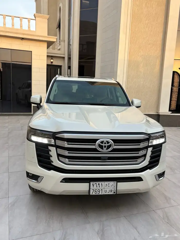 لاندكروزر 2023 رقم L4 3