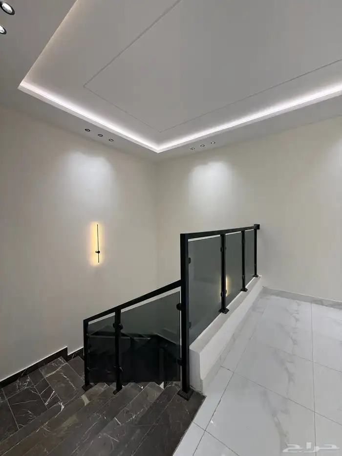 روف علوي مستقل للبيع بأبها - قرب المطار 7 غرف بسعر 750 الف 45
