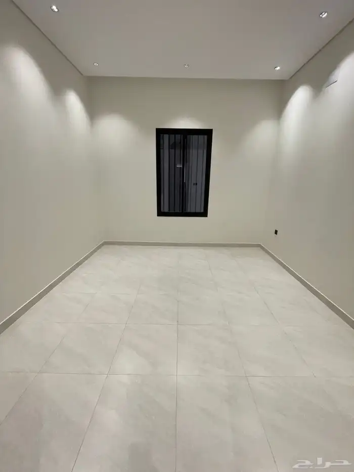 للبيع ارواف ارضيه وعلويه تشطيب vip ابها المحاله 19