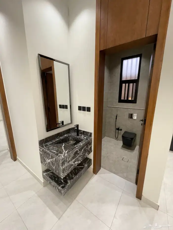 للبيع ارواف ارضيه وعلويه تشطيب vip ابها المحاله 16
