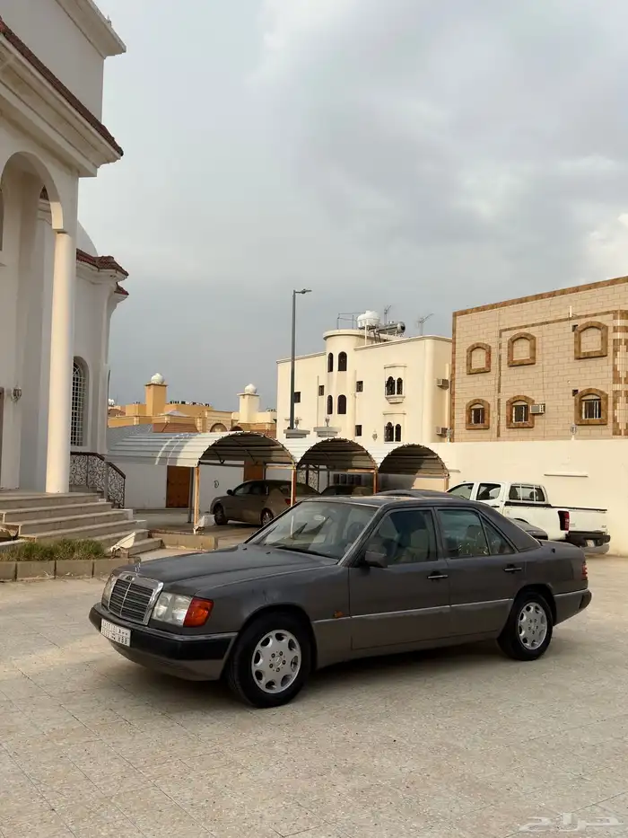 مرسيدس 300 E فرخ شبح (مخزن ) ممشى 31 الف 1992 10