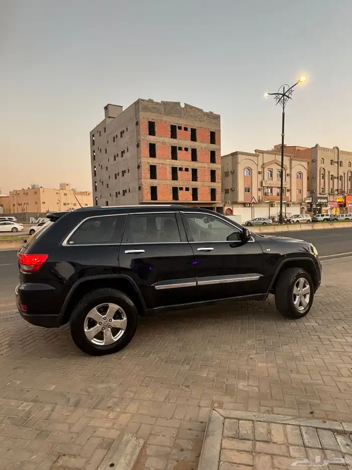 جراند شيروكي هيمي للبيع الملاحظات مذكوره بالاعلان 14