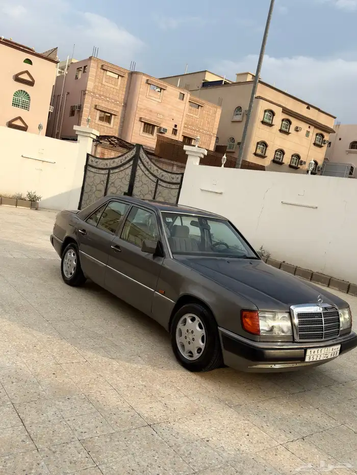 مرسيدس 300 E فرخ شبح (مخزن ) ممشى 31 الف 1992 8