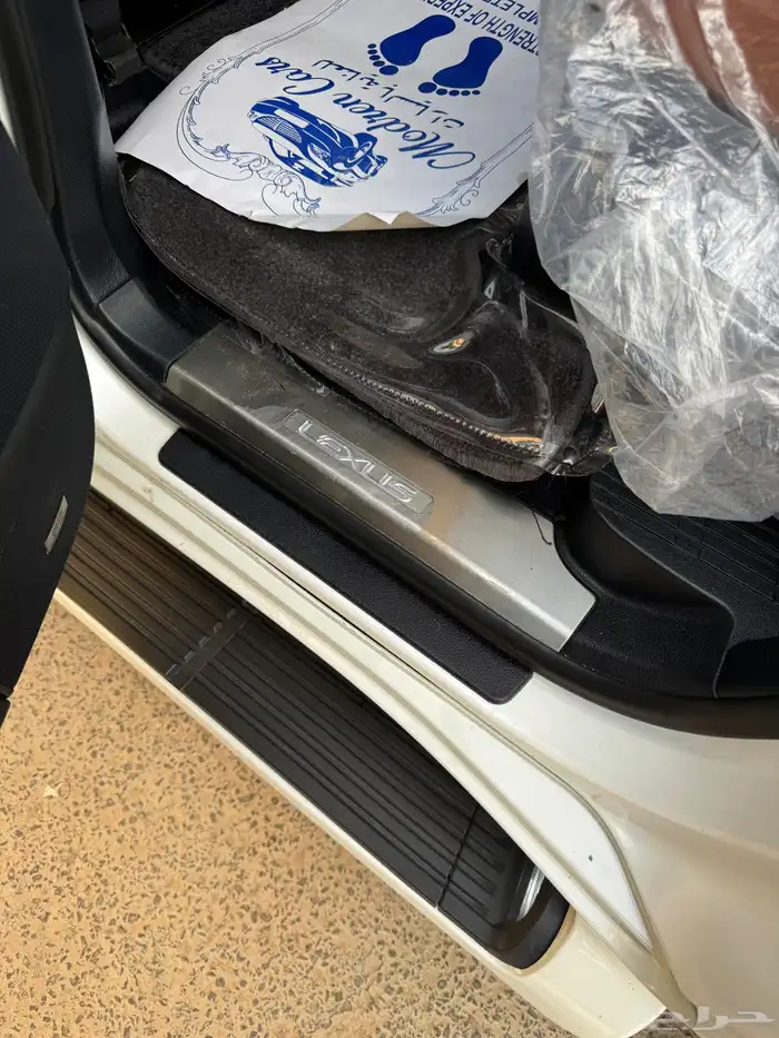 جيب لكزس LX570 2012 نظيف 33