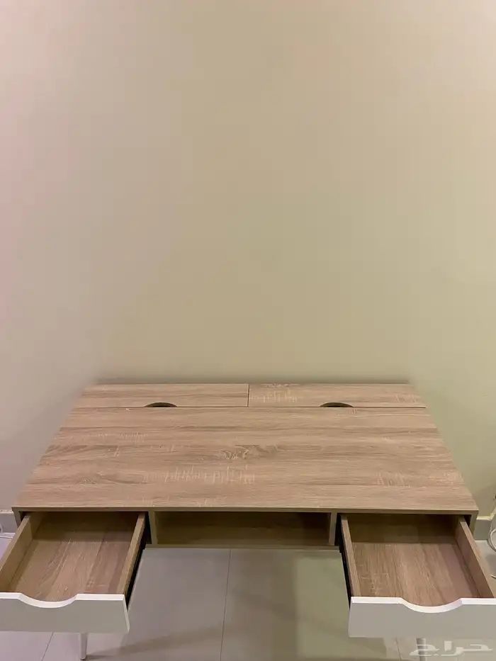 طاوله مكتب مستعمله نظيفه 1