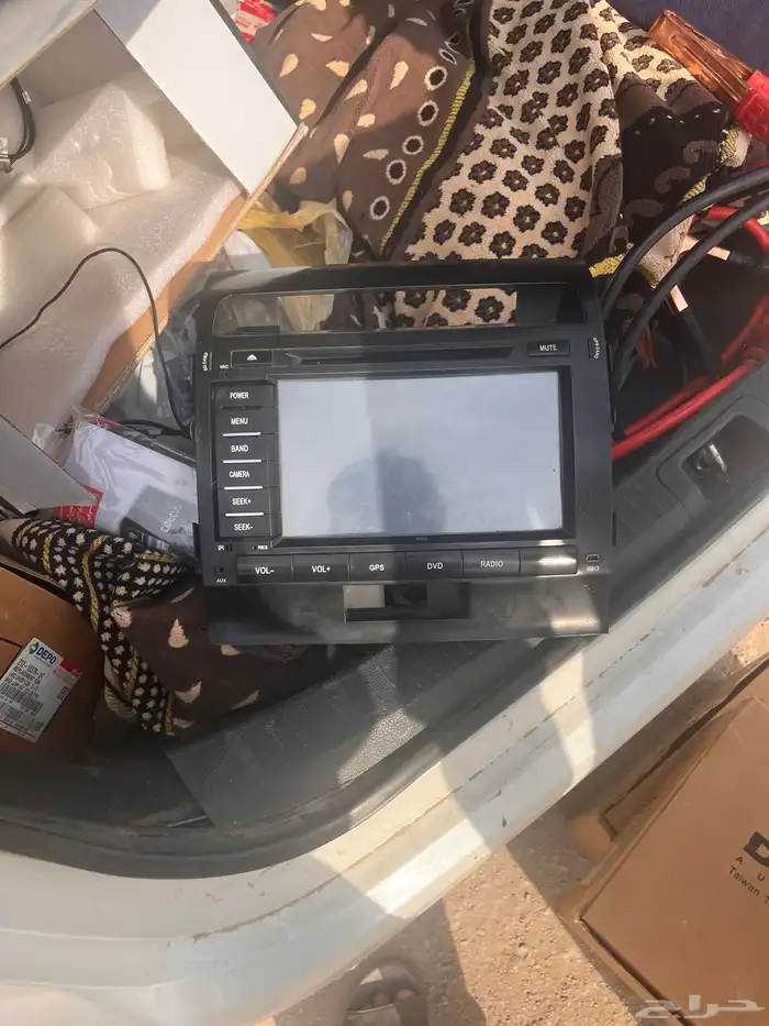 اسطبات مع مسجل لاند كروز 0