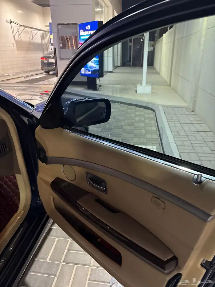 بي ام دبليو 730 22